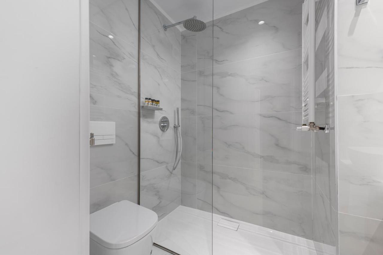 Ιωκα Suites / The Urbitality Project Thessaloniki Exterior foto