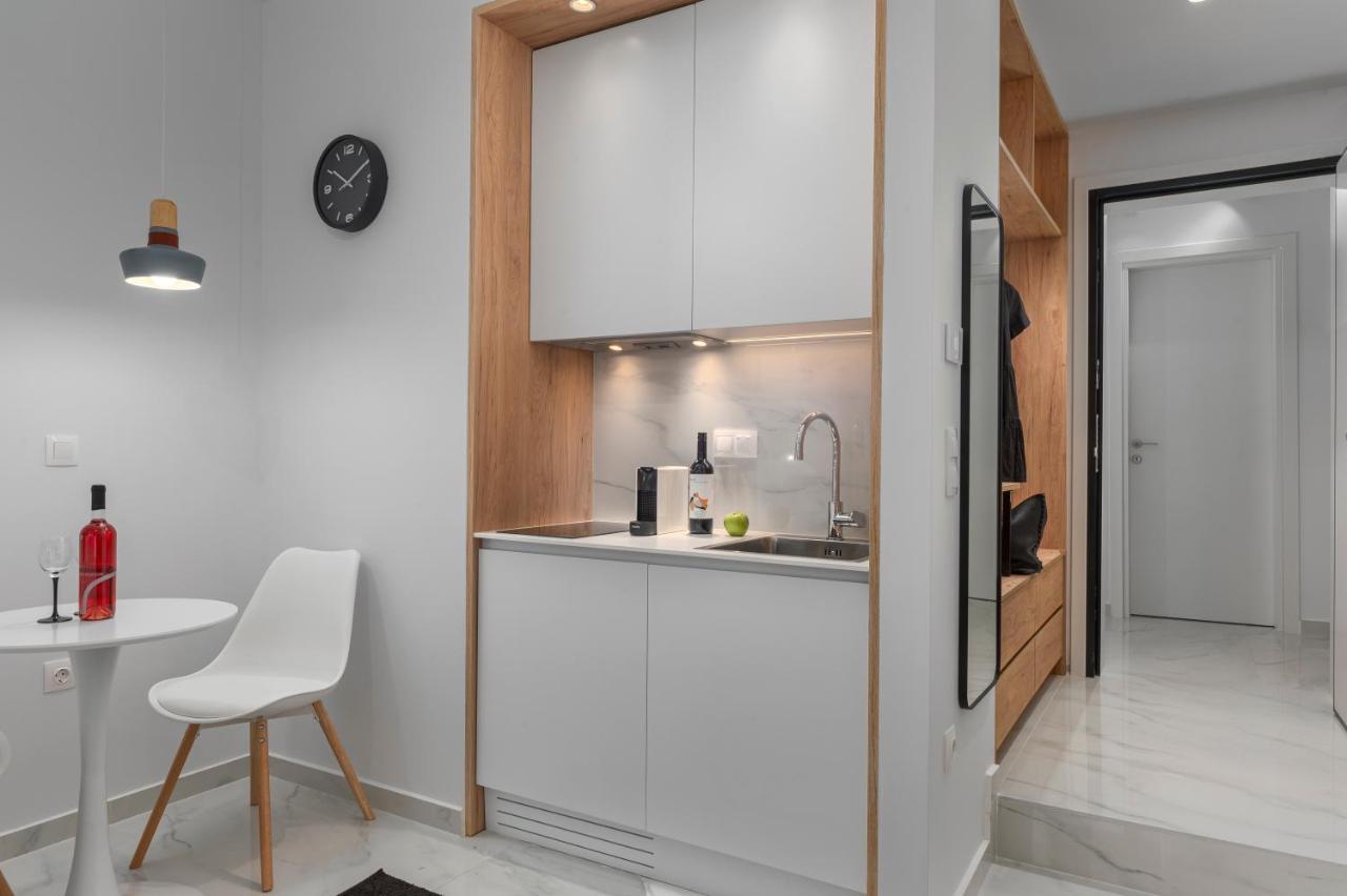 Ιωκα Suites / The Urbitality Project Thessaloniki Exterior foto