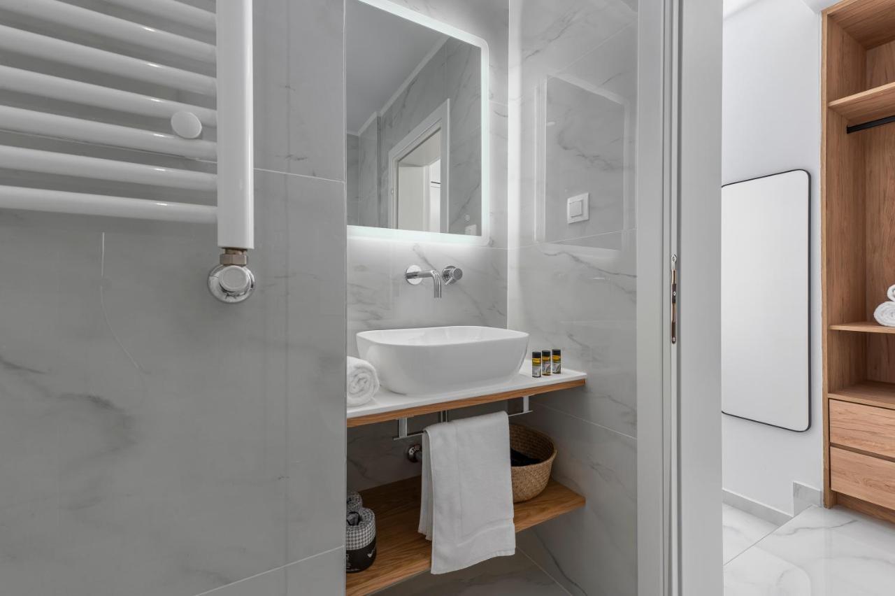 Ιωκα Suites / The Urbitality Project Thessaloniki Exterior foto