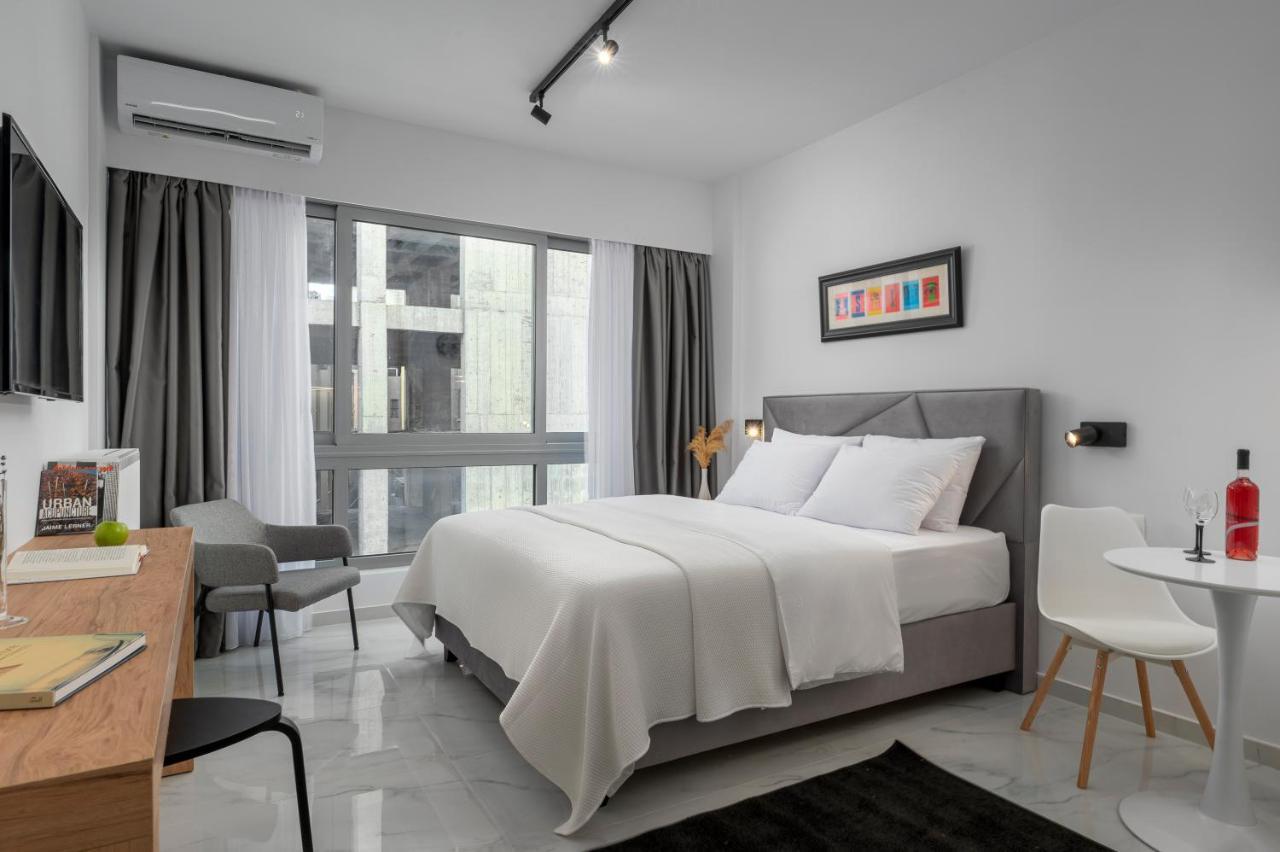 Ιωκα Suites / The Urbitality Project Thessaloniki Exterior foto