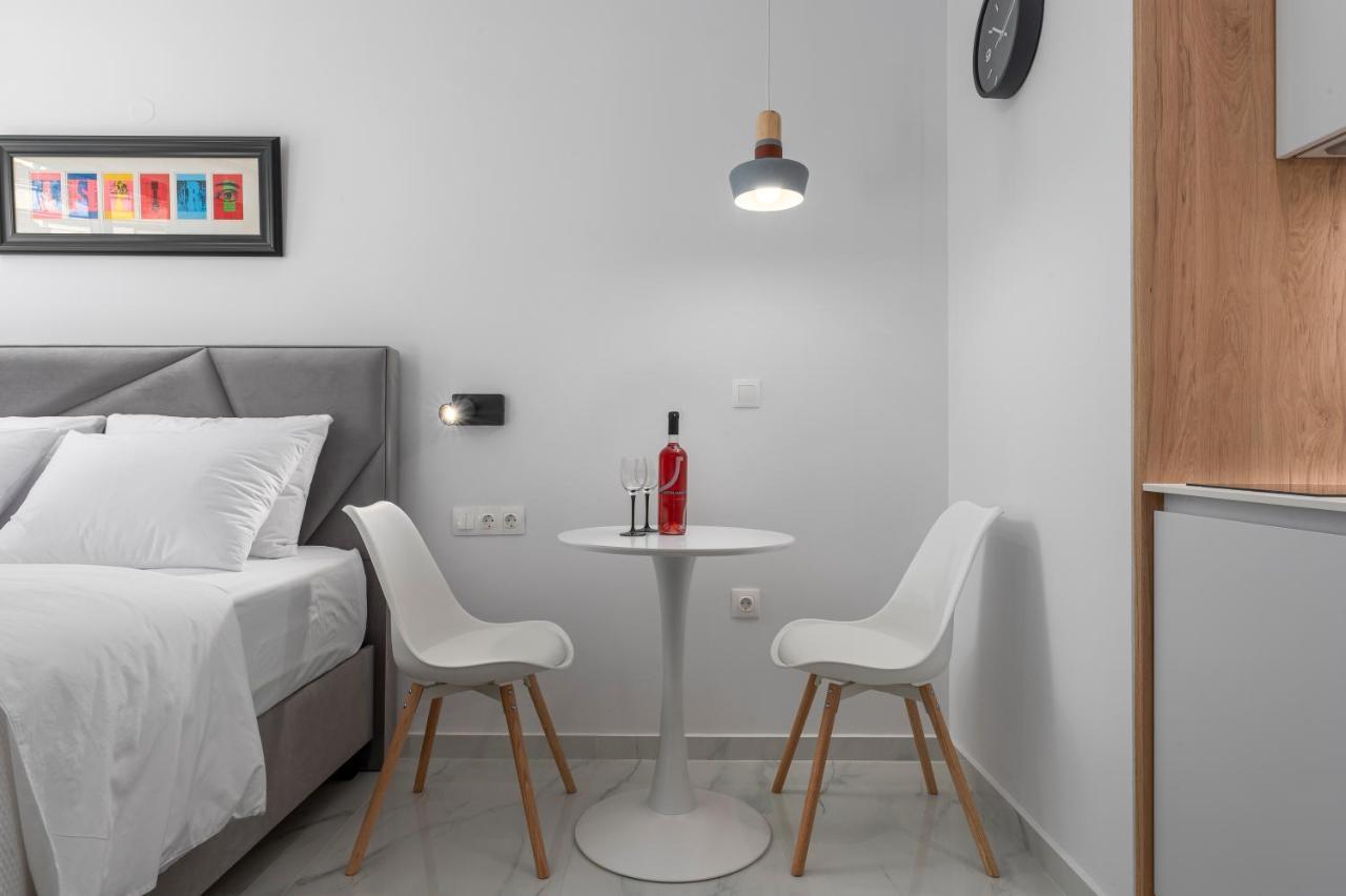Ιωκα Suites / The Urbitality Project Thessaloniki Exterior foto